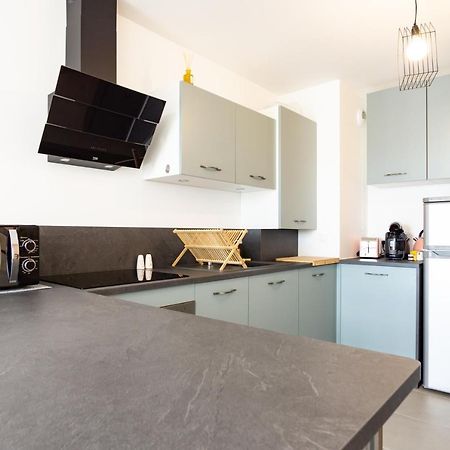 85 Geneve Confortable T2 Avec Parking Prive Анси Экстерьер фото