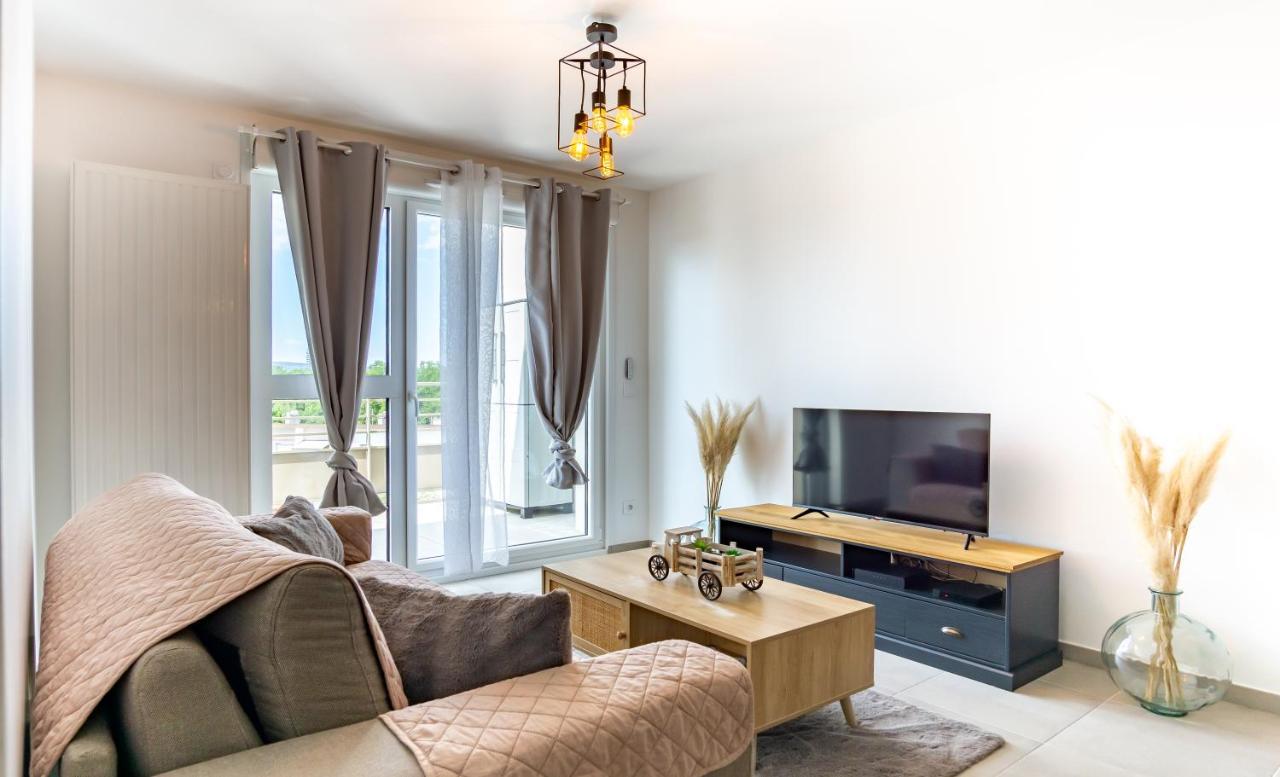 85 Geneve Confortable T2 Avec Parking Prive Анси Экстерьер фото